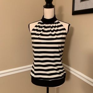 STUNNING Chapter 1 black/white sequin top